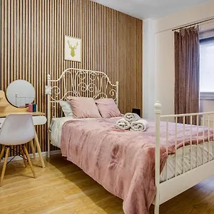 https://niceapart-near-old-town.hotelswroclaw.com